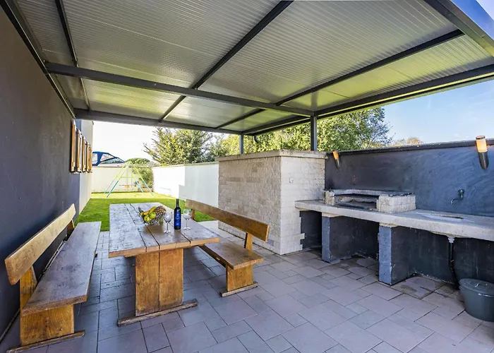 Villa Palatium For 14 People In With Sauna & Jacuzzi Only 800 Meters From The Fažana